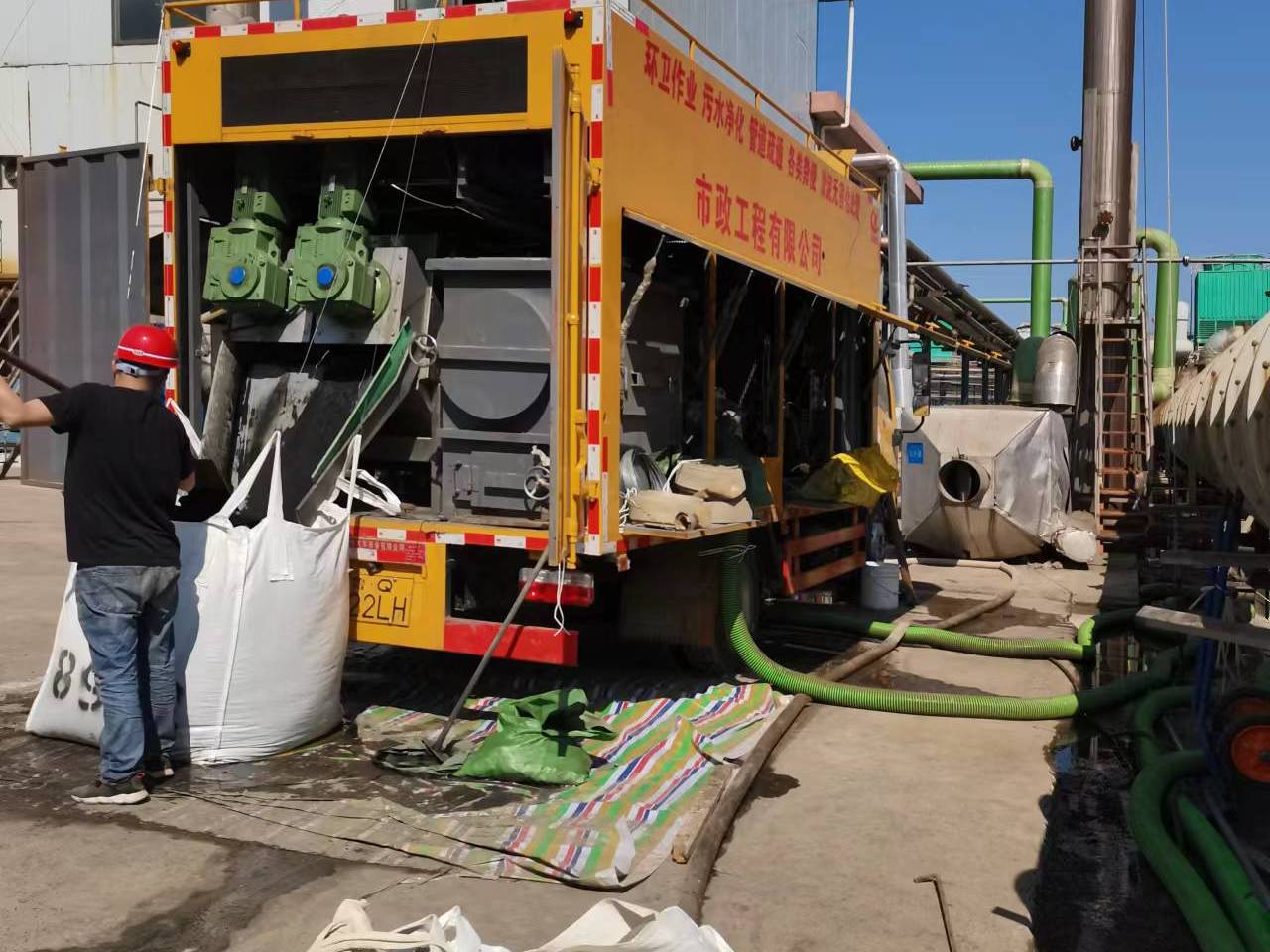 邓州淤泥压干处理